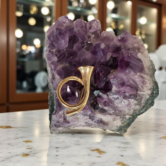 Vintage Gold Tone Hunting Horn Brooch-French Horn Bugle Figural Pin 1950-70 - Picture 1 of 3